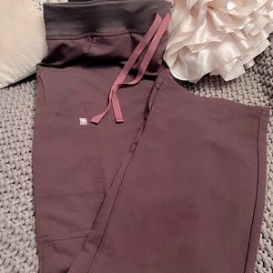 Brand new figs pants size medium